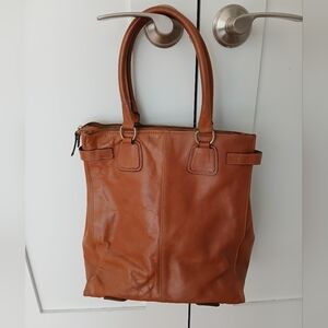Massimo Dutti Leather Zippered Tote
